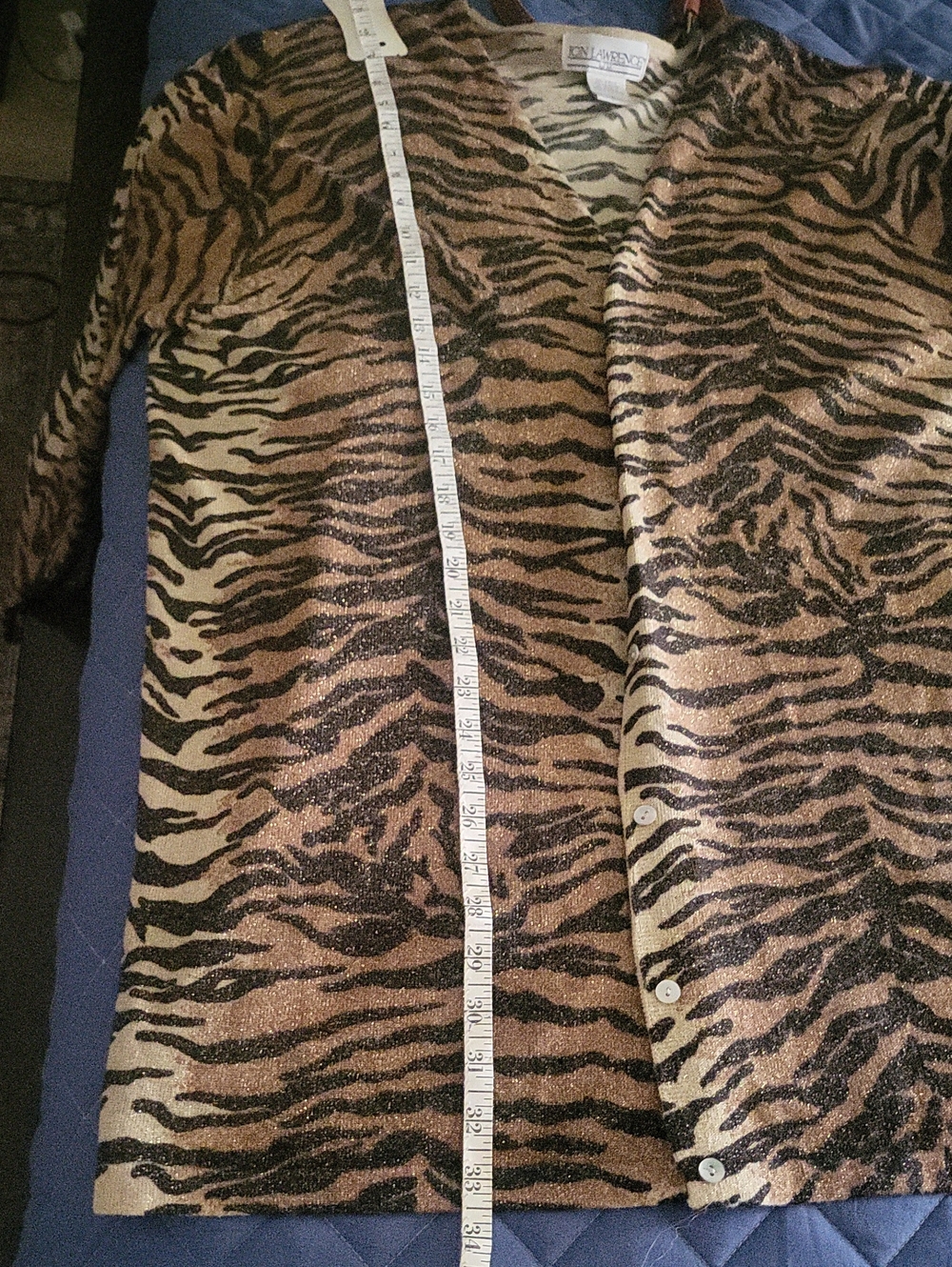 Tiger Print Open Front Cardigan.  Pit 1-24. It Seems Oversized ,tagged Medium - Picture 7 of 7